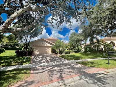 11372 Ohanu Cir Boynton Beach, FL 33437
