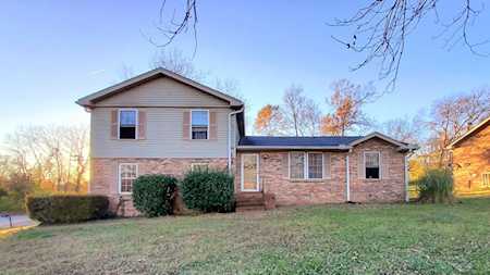 1011 Cragfront Est Rd Gallatin, TN 37066