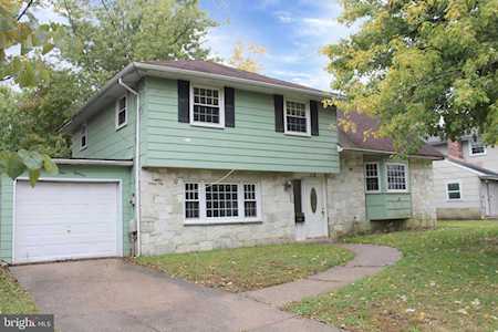 118 Forest Rd Cherry Hill, NJ 08034