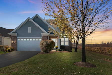 1536 Mansfield Dr Aurora, IL 60502
