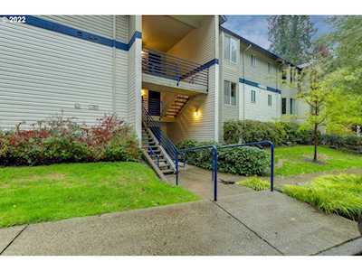 5142 SW Multnomah BLVD #I Portland, OR 97219