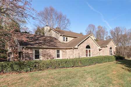 105 Robin Run Ct Martinsville, IN 46151