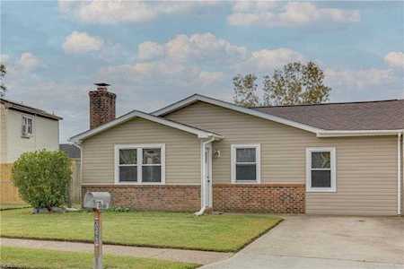 3373 Woodburne Dr Virginia Beach, VA 23452
