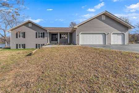 3104 Darryl Dr Foristell, MO 63348