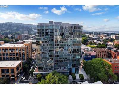 1221 SW 10th AVE #1006 Portland, OR 97205
