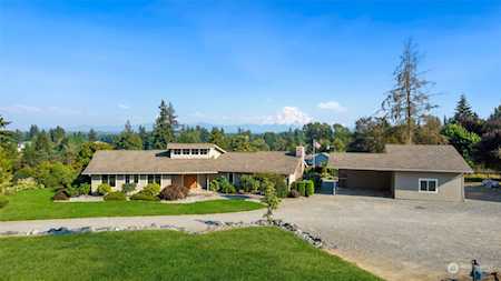 10706 Fruitland Ave E Puyallup, WA 98373