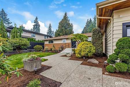 1515 100th Ave NE Bellevue, WA 98004