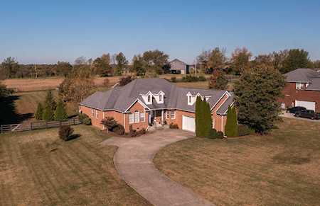 308 Whispering Brook Dr Nicholasville, KY 40356