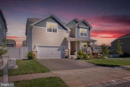 86 Ashburn Ave Manahawkin, NJ 08050