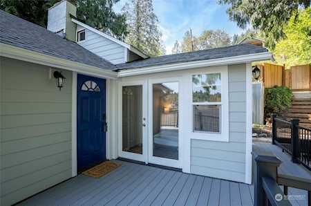 5915 Lagoon Ln NW Gig Harbor, WA 98335