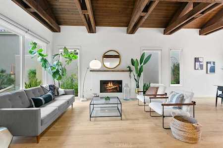 353 Avenida Granada Long Beach, CA 90814