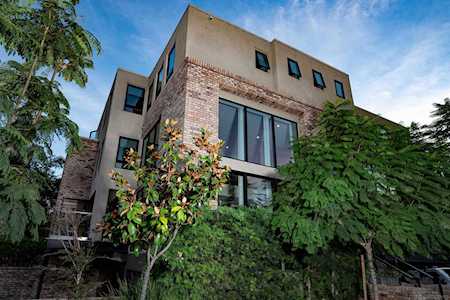1087 Pearl St. La Jolla, CA 92037