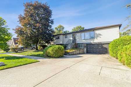 426 S Cedarcrest Dr Schaumburg, IL 60193