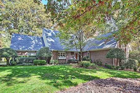 4933 Derbyshire Dr Charlotte, NC 28270