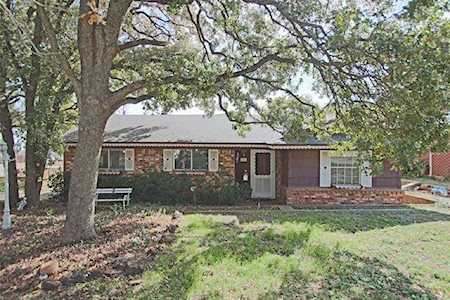 1821 Kynette Drive Euless, TX 76040