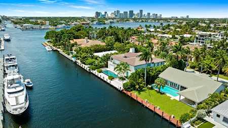 2524 Mercedes Dr Fort Lauderdale, FL 33316