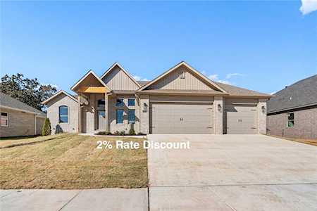 241 Bequette Ln Centerton, AR 72719