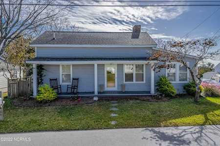 121 S Elm Street Swansboro, NC 28584