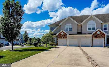 163 Country Club Dr E Westampton, NJ 08060