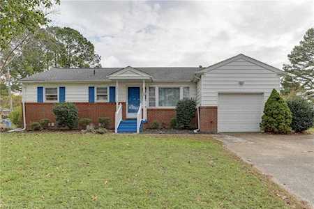 5401 Sunnywood Dr Virginia Beach, VA 23455