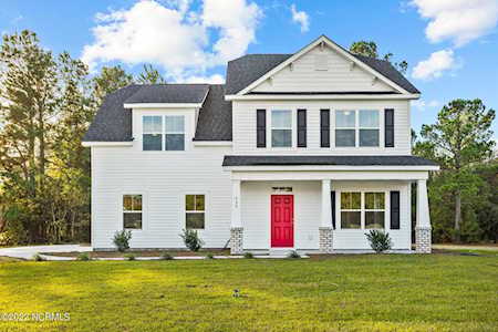 235 Everett Yopp Drive Sneads Ferry, NC 28460