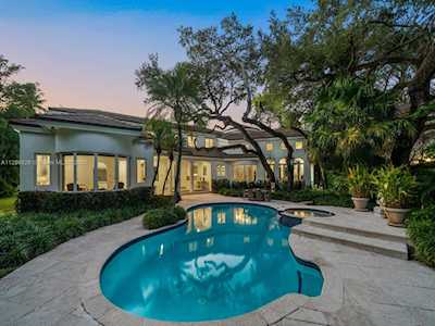 10151 SW 57th Ct Pinecrest, FL 33156