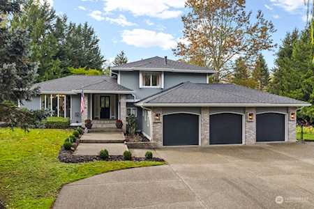 5011 Lake Alice Rd SE Fall City, WA 98024