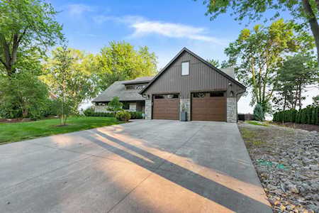 1049 Brighton Dr Menasha, WI 54952