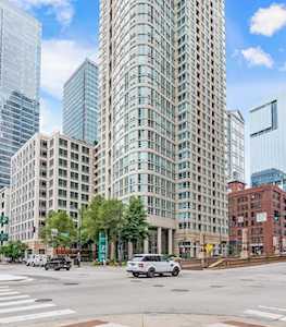345 N La Salle Dr #207 Chicago, IL 60654
