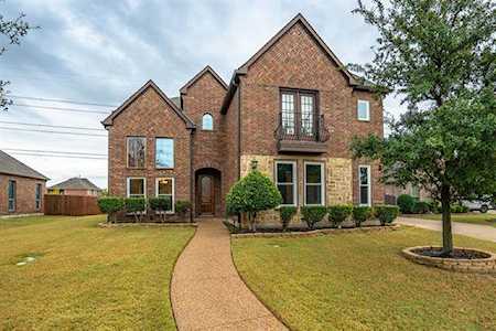 6843 Foghorn Lane Grand Prairie, TX 75054