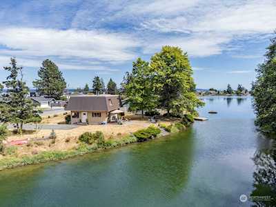 1296 Beach Dr Camano Island, WA 98282
