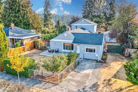 15554 9th Ave NE Shoreline, WA 98155