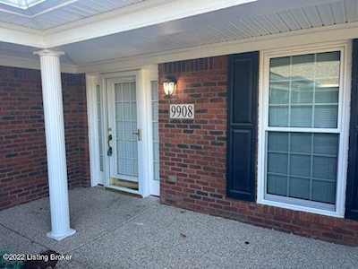 9908 Chenoweth Vista Way Louisville, KY 40299