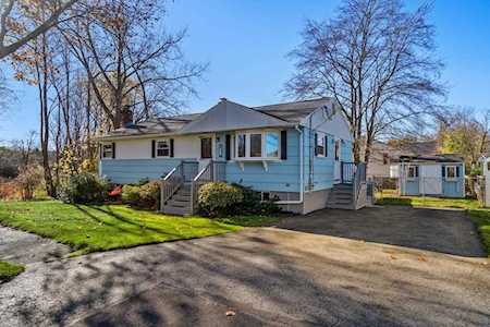 236 Seminole Ave Waltham, MA 02451