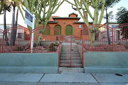 312 Olivewood Ter San Diego, CA 92113