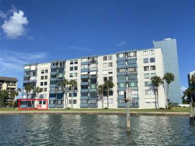 644 Island WAY #104 Clearwater, FL 33767