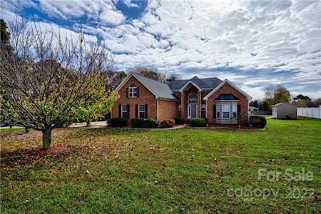 103 Shoreview Dr Mooresville, NC 28117