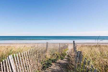 76 E Street Hull, MA 02045