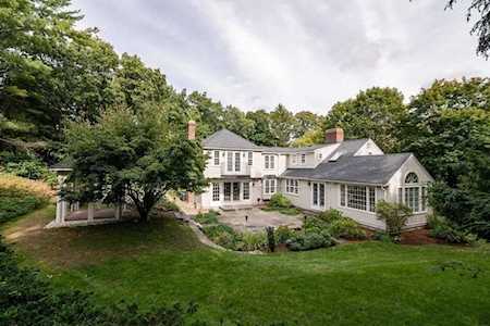 30 Arnold Road Hingham, MA 02043
