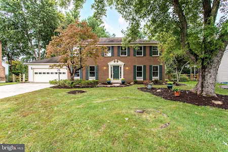 20055 Great Falls Forest Dr Great Falls, VA 22066