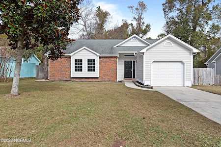 2672 Idlebrook Circle Midway Park, NC 28544