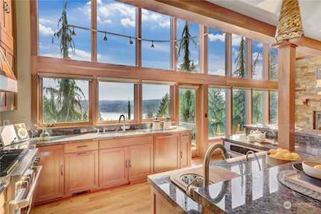 913 170th Place SE Bellevue, WA 98008