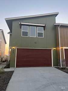 376 N Tessa Ln Meridian, ID 83642