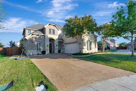 5600 Suncrest Drive Flower Mound, TX 75028