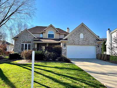2391 Angela Ln Aurora, IL 60502