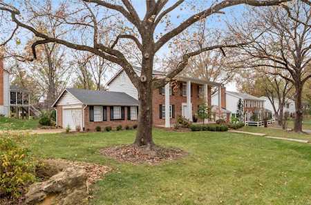 15 Morena Ct Ballwin, MO 63011