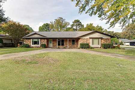 2102 Forest Hills Road Grapevine, TX 76051