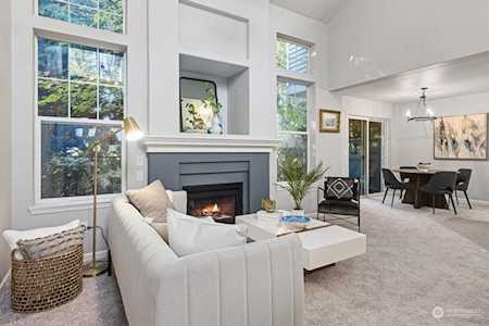 19176 110th Place SE Renton, WA 98055