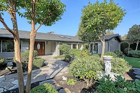 1231 NW Blakely Ct Seattle, WA 98177