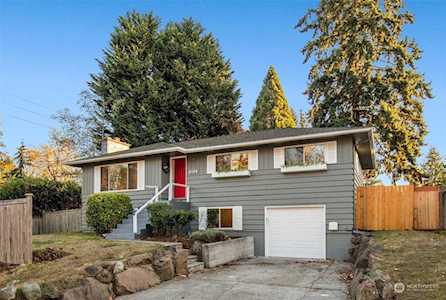 2105 SW 322nd St Federal Way, WA 98023